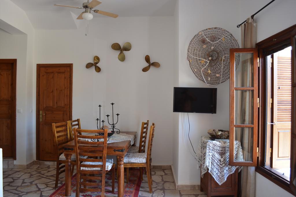 P&M House Villa Megisti ภายนอก รูปภาพ